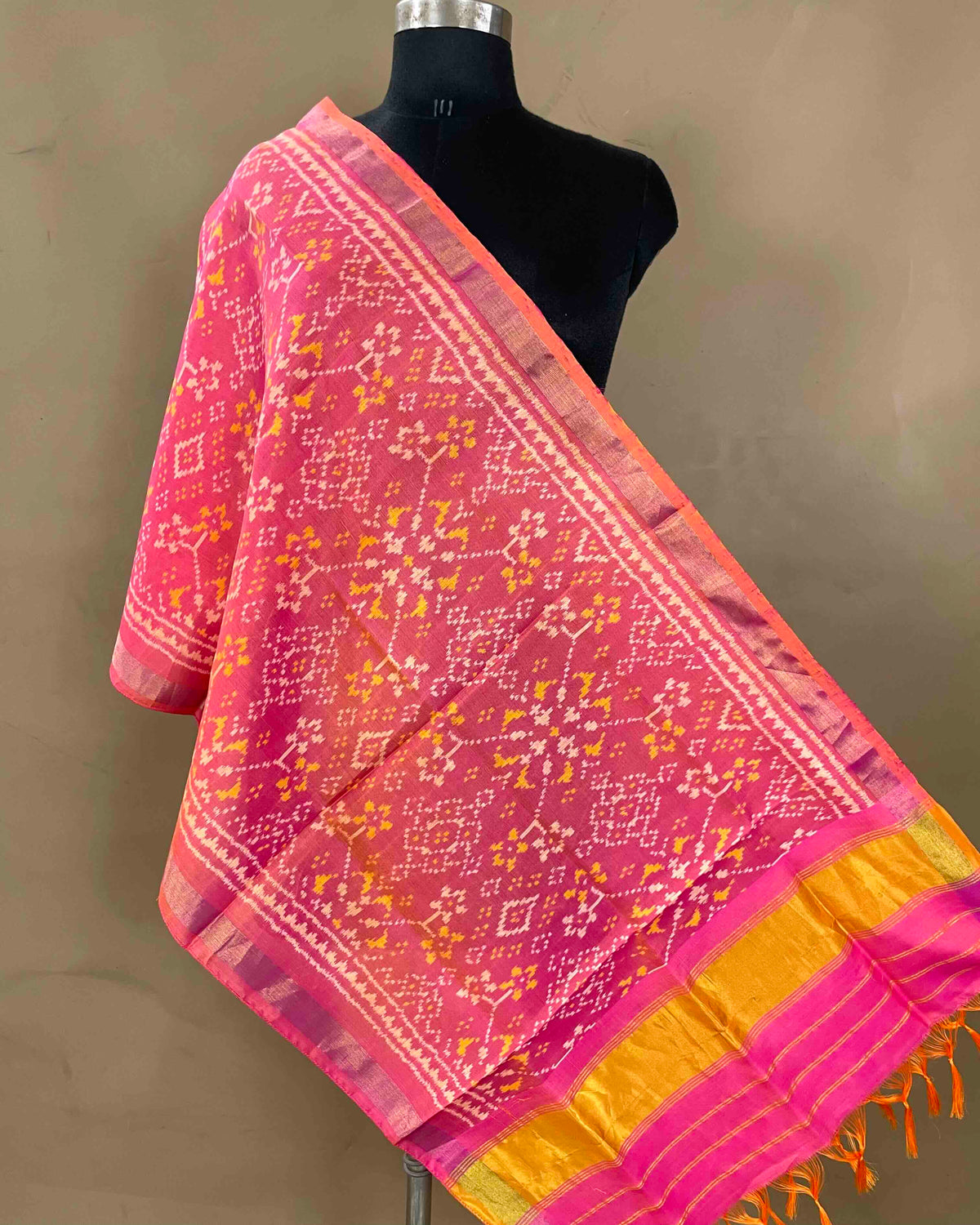 Peach Pink Navratan Patola Stole