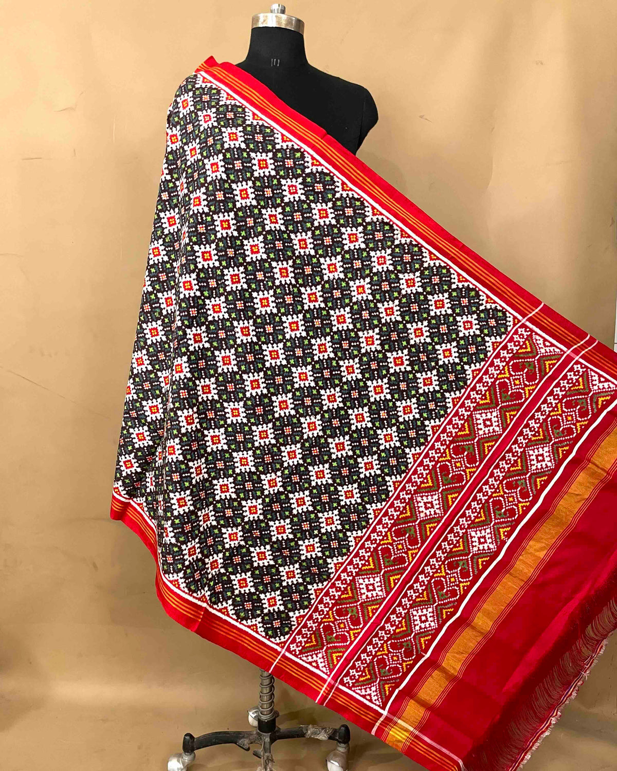 Red & Black Flower Booty Patola Dupatta