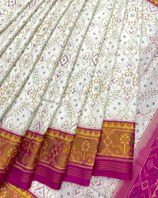 White & White Manekchowk Patola Saree