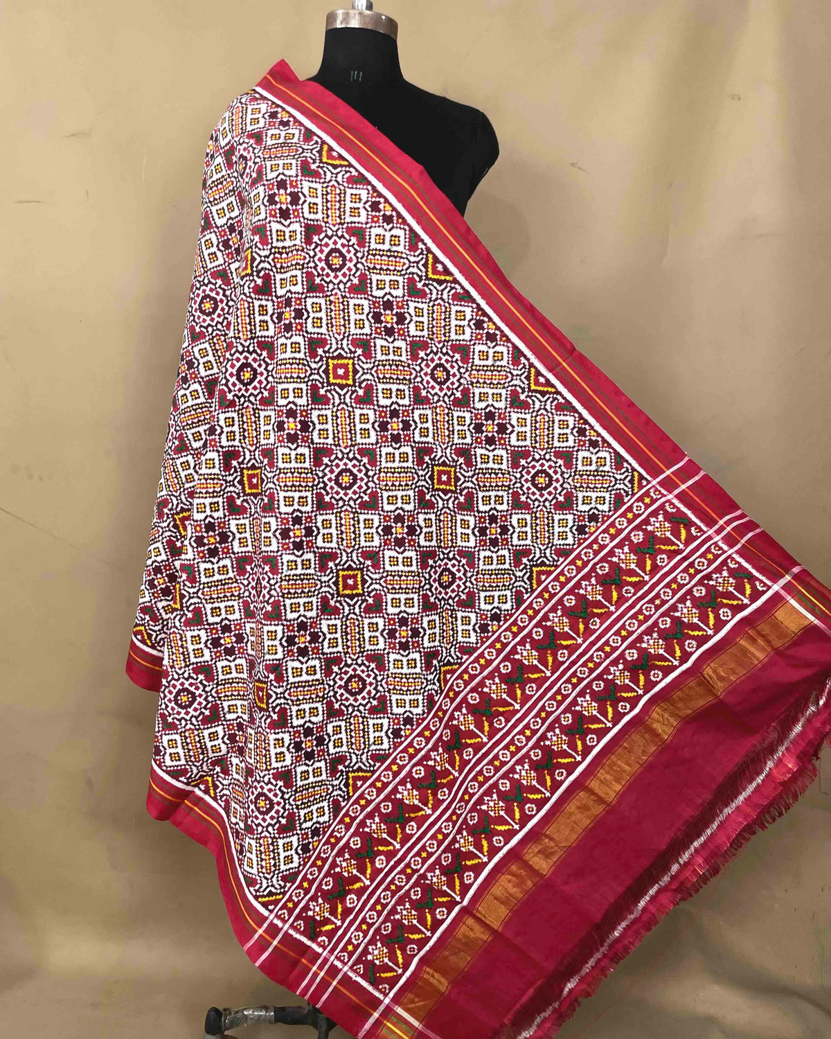 Red & White Manekchowk Patola Dupatta