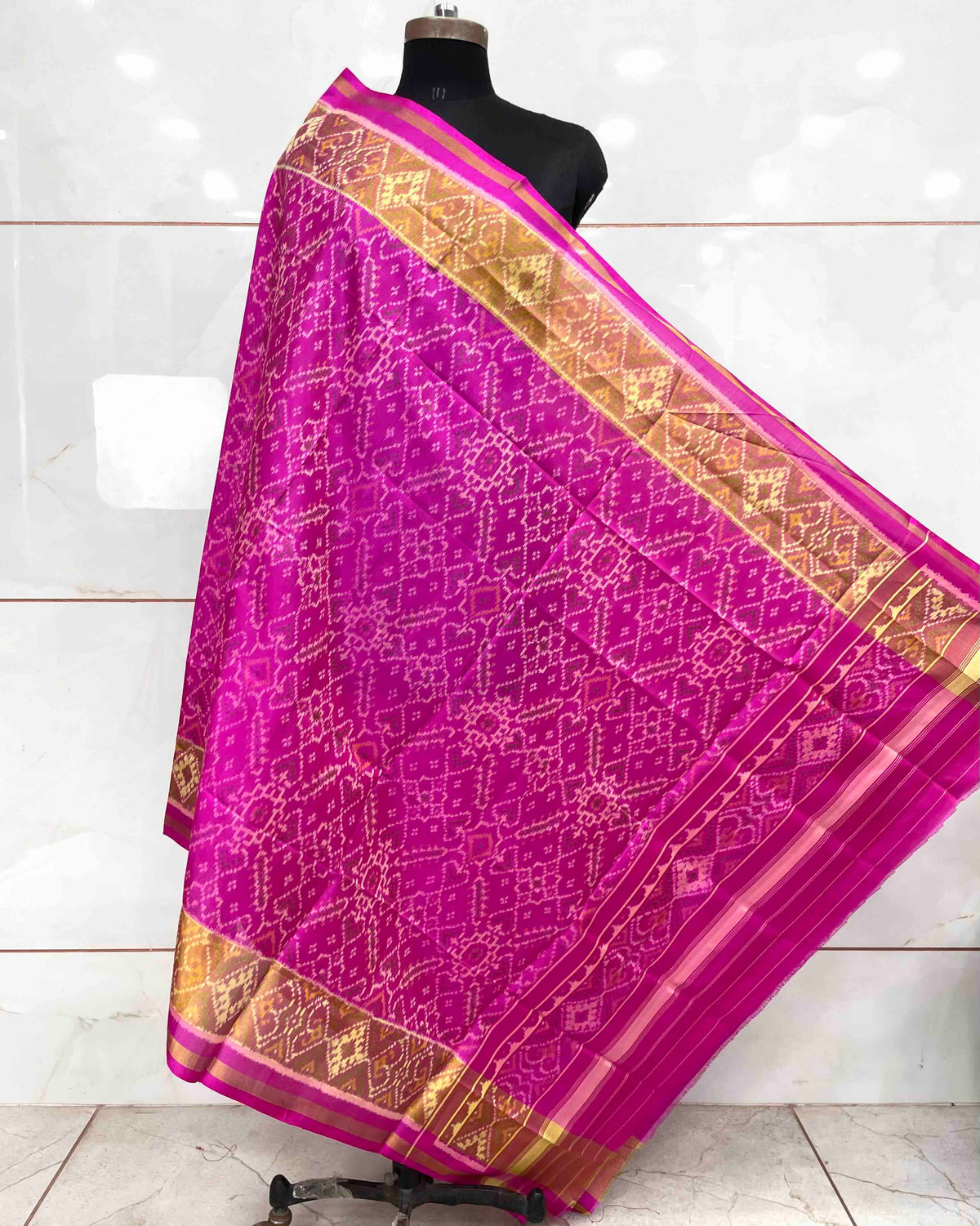 Pink Manekchowk Patola Dupatta