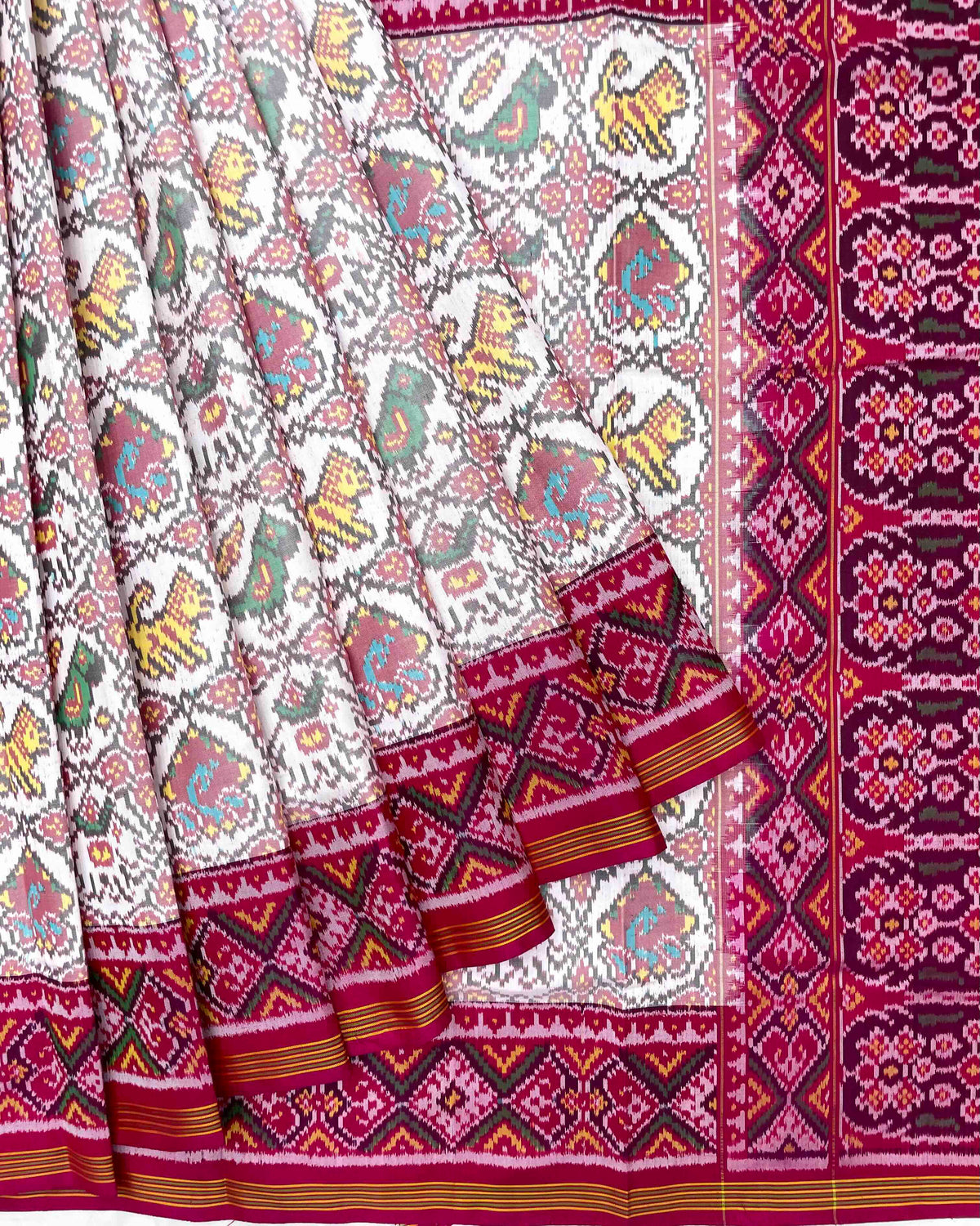 Pink & White Small Circle Narikunj Patola Saree