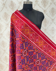 Red & Purple Manekchowk Patola Dupatta - SindhoiPatolaArt